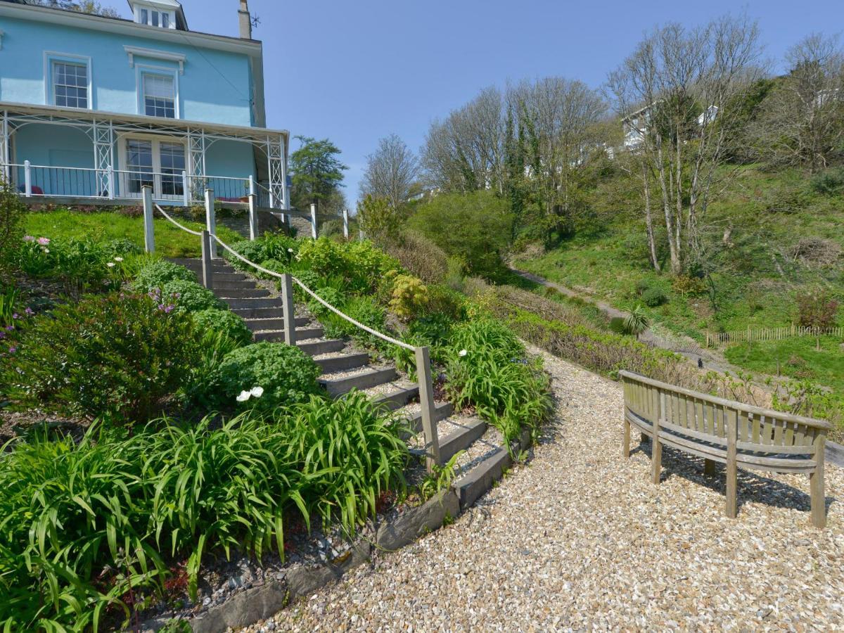 Woodlands Villa Dartmouth Exterior photo